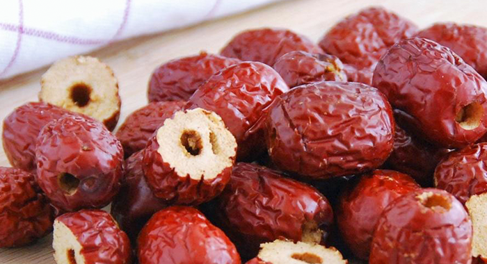 Cách pha trà táo đỏ ngon, bổ dưỡng: Bí quyết vàng tại nhà!