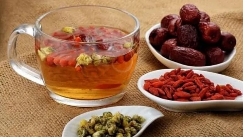 Cách pha trà táo đỏ ngon, bổ dưỡng: Bí quyết vàng tại nhà!