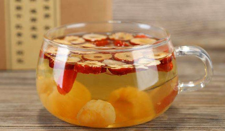 Cách pha trà táo đỏ ngon nhất: Công thức bổ dưỡng tại nhà!