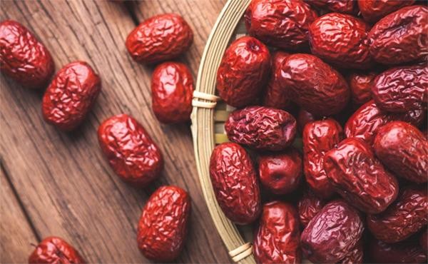 Hướng dẫn cách pha trà táo đỏ ngon tuyệt hảo tại nhà